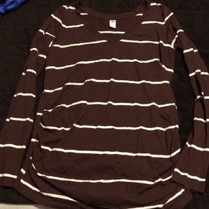 Old navy maternity shirt